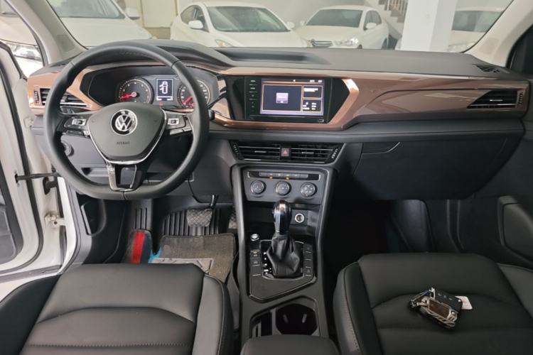 Used Volkswagen Tharu 2021 280TSI Two-Wheel Drive Comfort Edition Center Console