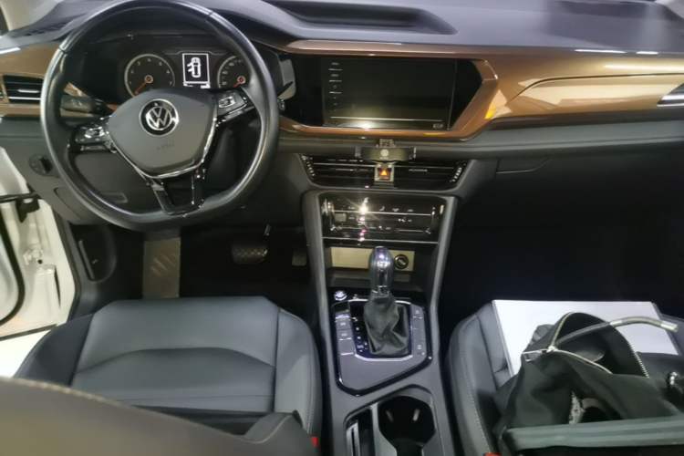 Used Volkswagen Tharu 2021 280TSI Two-Wheel Drive Comfort Edition Center Console