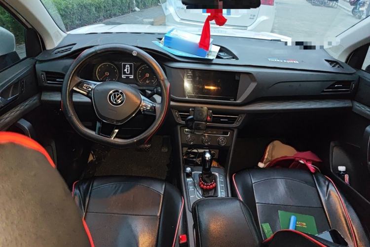 Used Volkswagen Tharu 2021 280TSI Two-Wheel Drive Trend Edition Center Console