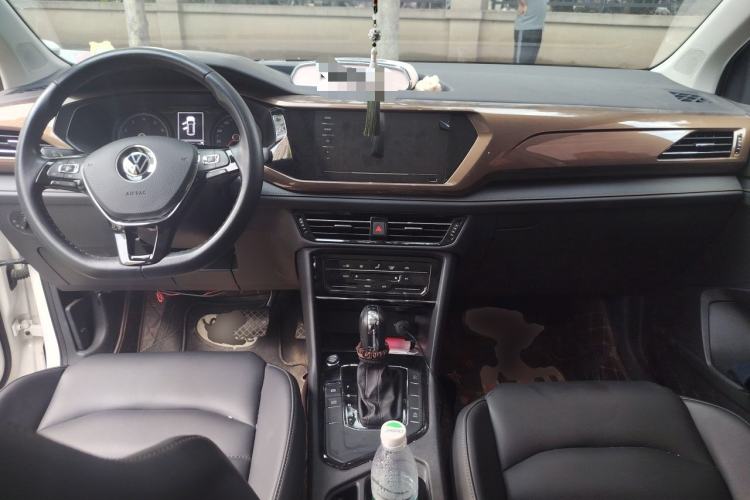 Used Volkswagen Tharu 2021 280TSI Two-Wheel Drive Comfort Edition Center Console