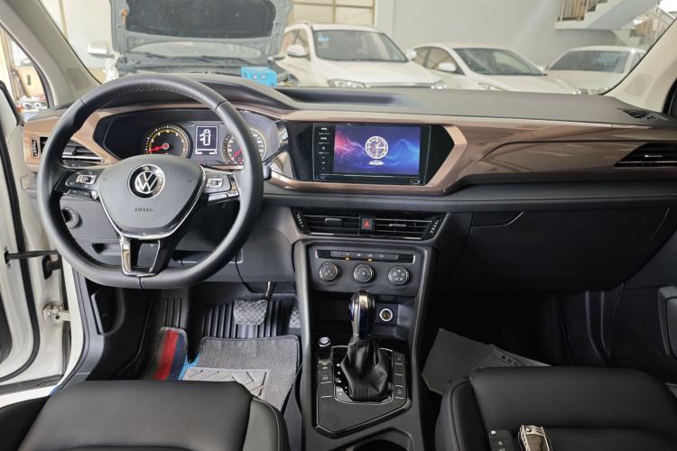 Used Volkswagen Tharu 2021 280TSI Two-Wheel Drive Comfort Edition Center Console