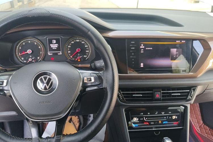 Used Volkswagen Tharu 2021 280TSI Two-Wheel Drive Comfort Edition Center Console