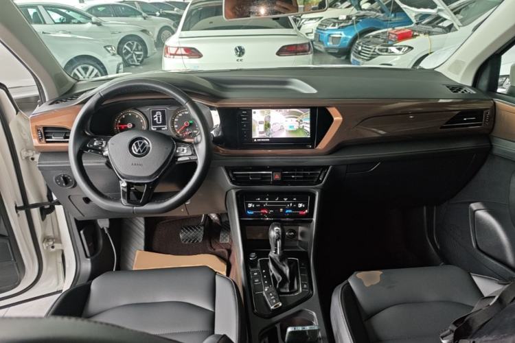 Used Volkswagen Tharu 2021 280TSI Two-Wheel Drive Comfort Edition Center Console