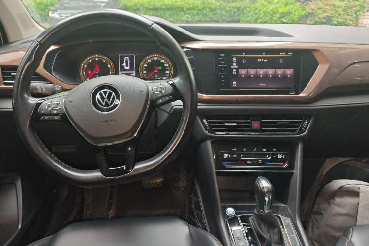 Used Volkswagen Tharu 2021 280TSI Two-Wheel Drive Comfort Edition Center Console