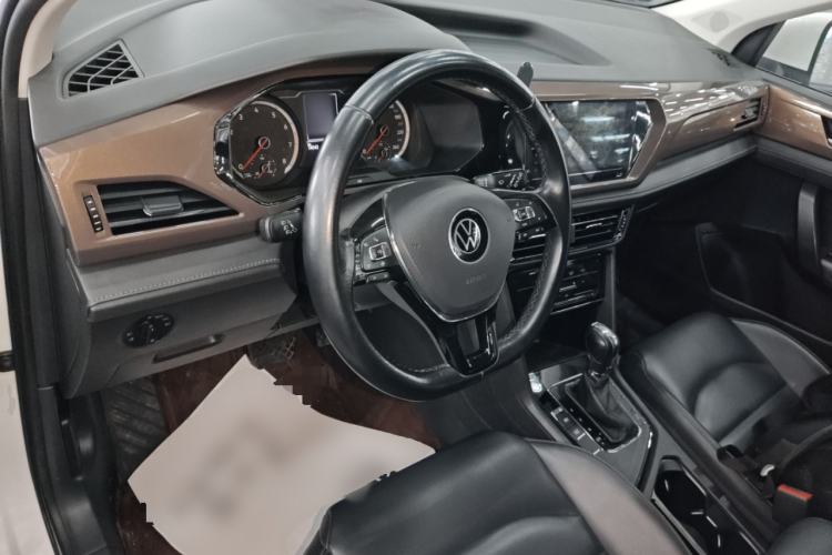 Used Volkswagen Tharu 2021 280TSI Two-Wheel Drive Comfort Edition Center Console