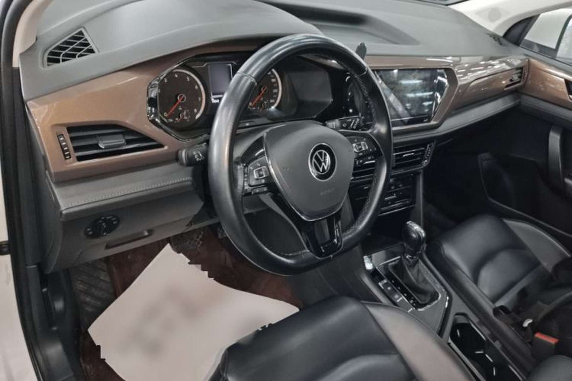 Used Volkswagen Tharu 2021 280TSI Two-Wheel Drive Comfort Edition Center Console
