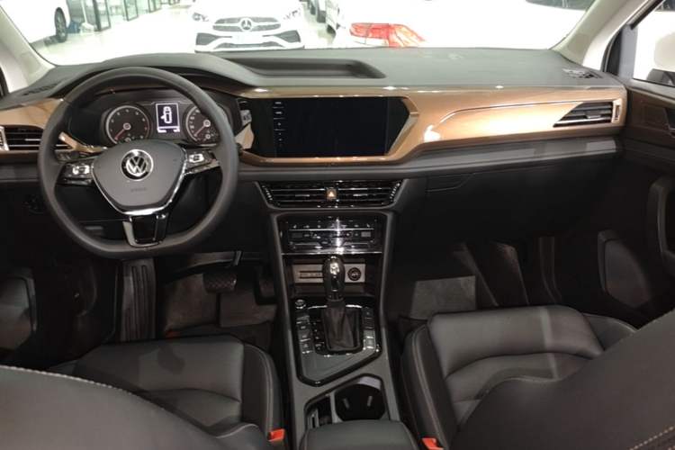 Used Volkswagen Tharu 2021 280TSI Two-Wheel Drive Comfort Edition Center Console