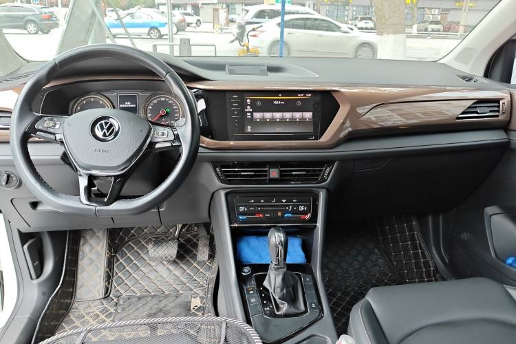 Used Volkswagen Tharu 2021 280TSI Two-Wheel Drive Comfort Edition Center Console