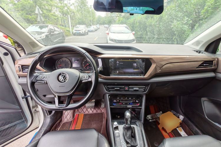 Used Volkswagen Tharu 2021 280TSI Two-Wheel Drive Comfort Edition Center Console