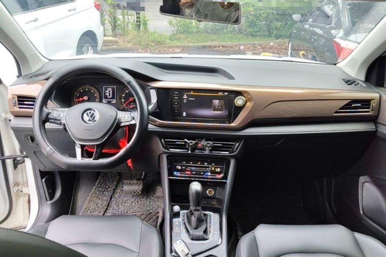 Used Volkswagen Tharu 2021 280TSI Two-Wheel Drive Comfort Edition Center Console