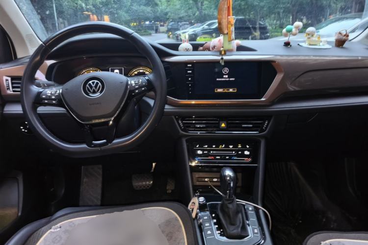 Used Volkswagen Tharu 2021 330TSI Four-Wheel Drive Luxury Edition Center Console
