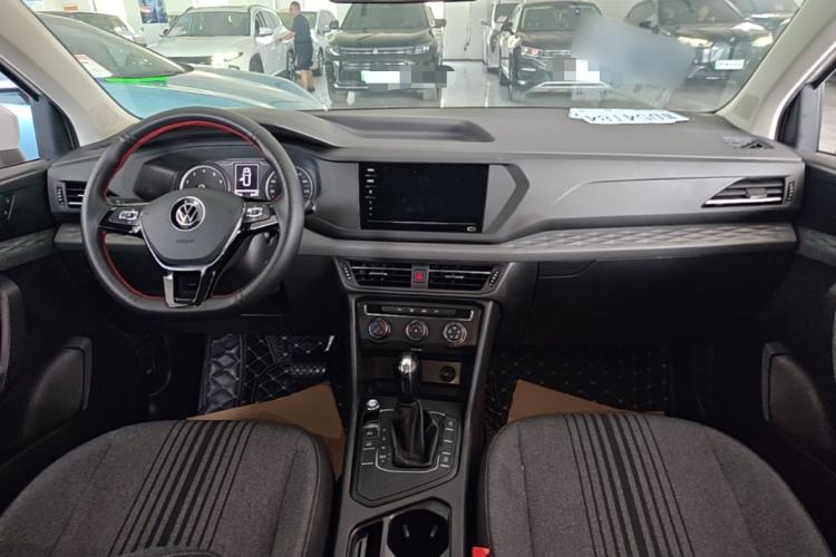 Used Volkswagen Tharu 2021 280TSI Two-Wheel Drive Trend Edition Center Console