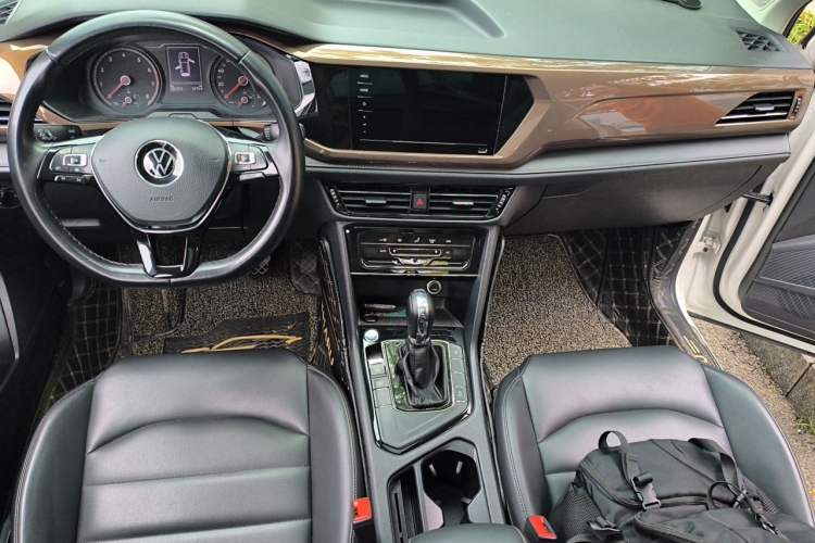 Used Volkswagen Tharu 2021 280TSI Two-Wheel Drive Comfort Edition Center Console