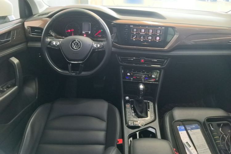 Used Volkswagen Tharu 2021 280TSI Two-Wheel Drive Comfort Edition Center Console