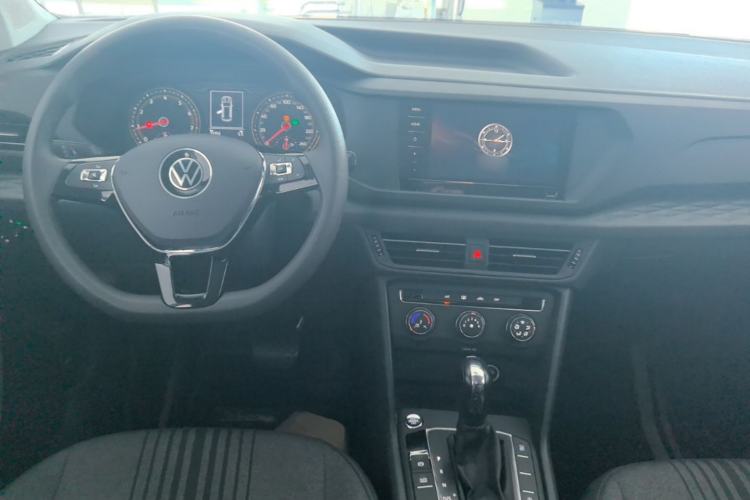 Used Volkswagen Tharu 2021 280TSI Two-Wheel Drive Trend Edition Center Console