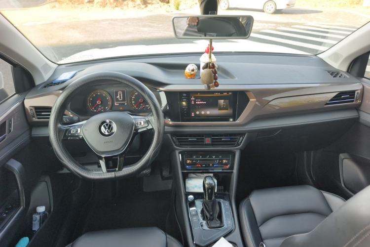 Used Volkswagen Tharu 2021 280TSI Two-Wheel Drive Comfort Edition Center Console