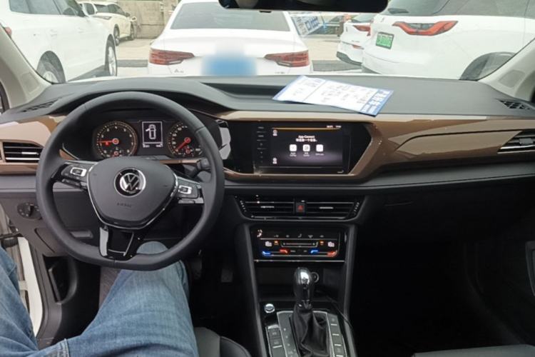Used Volkswagen Tharu 2021 280TSI Two-Wheel Drive Comfort Edition Center Console