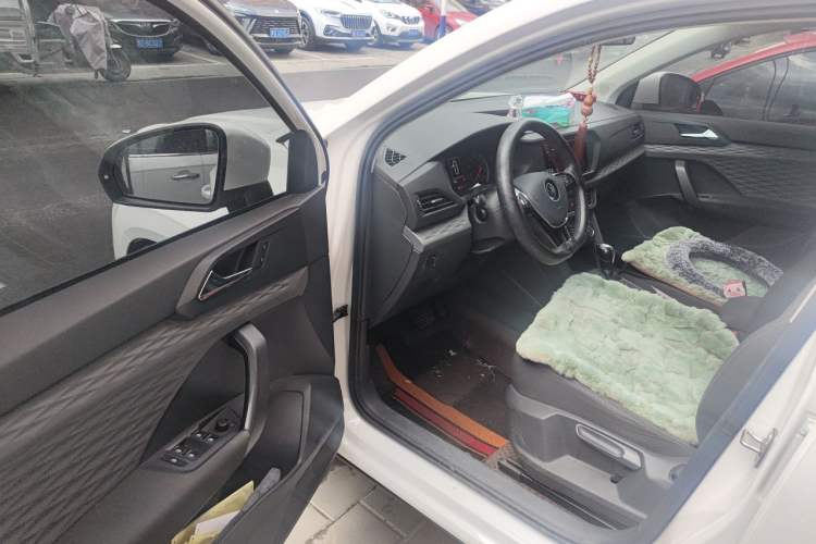 Used Volkswagen Tharu 2021 280TSI Two-Wheel Drive Trend Edition Driver Seat