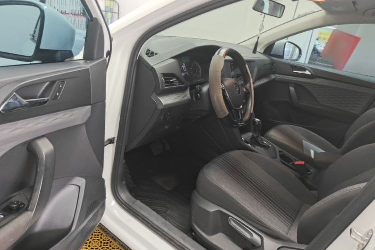 Used Volkswagen Tharu 2021 280TSI Two-Wheel Drive Trend Edition Driver Seat