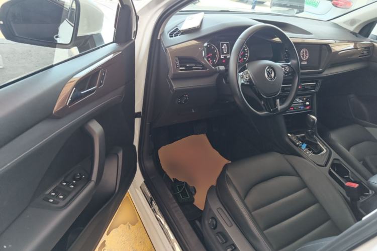 Used Volkswagen Tharu 2021 280TSI Two-Wheel-Drive Luxury Plus Edition Driver Seat