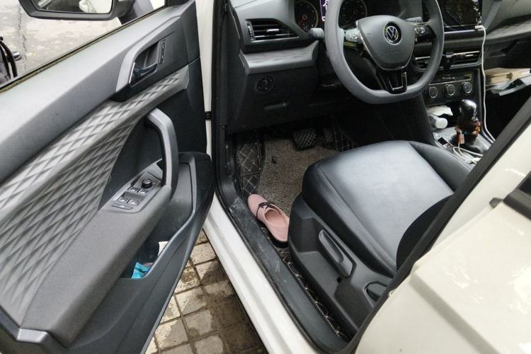 Used Volkswagen Tharu 2021 280TSI Two-Wheel Drive Trend Edition Driver Seat