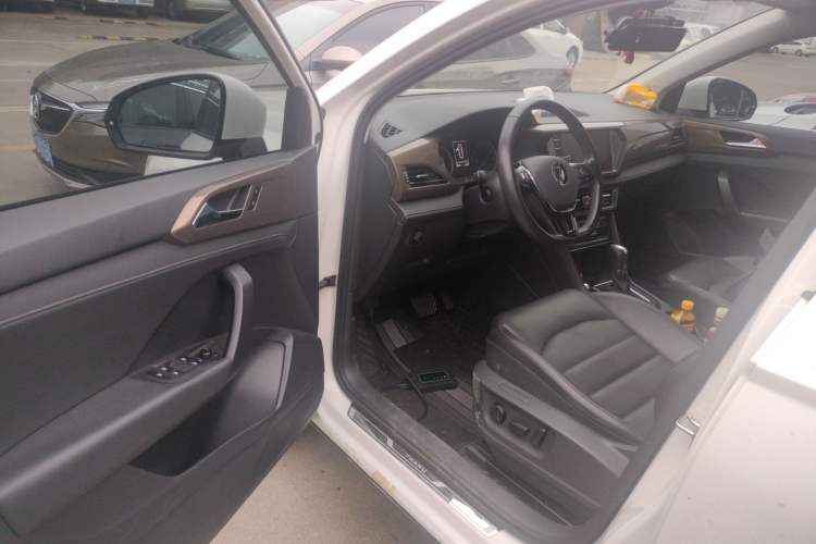 Used Volkswagen Tharu 2021 280TSI Two-Wheel-Drive Luxury Plus Edition Driver Seat