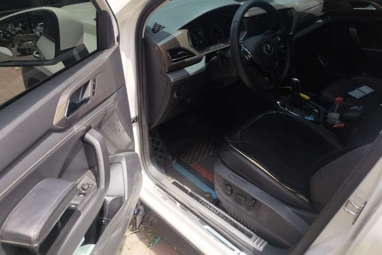 Used Volkswagen Tharu 2021 280TSI Two-Wheel-Drive Luxury Plus Edition Driver Seat