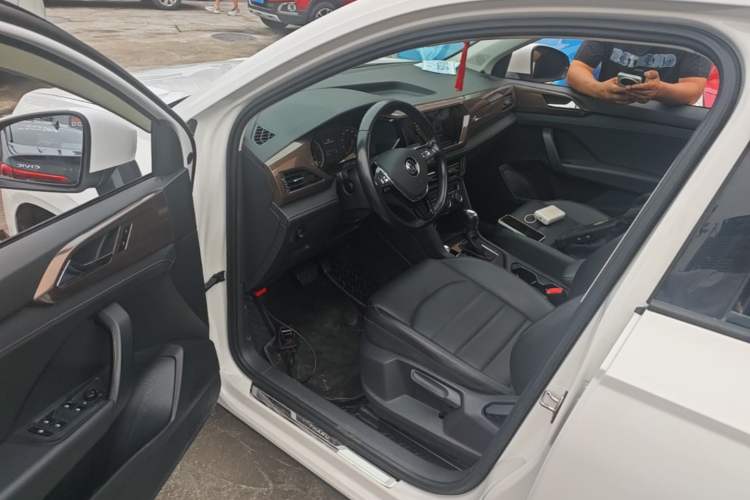 Used Volkswagen Tharu 2021 280TSI Two-Wheel Drive Trend Edition Driver Seat