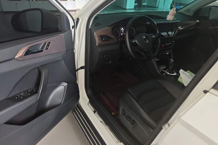Used Volkswagen Tharu 2021 280TSI Two-Wheel-Drive Luxury Plus Edition Driver Seat