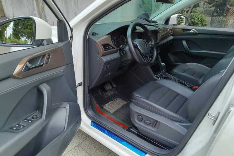 Used Volkswagen Tharu 2021 280TSI Two-Wheel-Drive Luxury Plus Edition Driver Seat