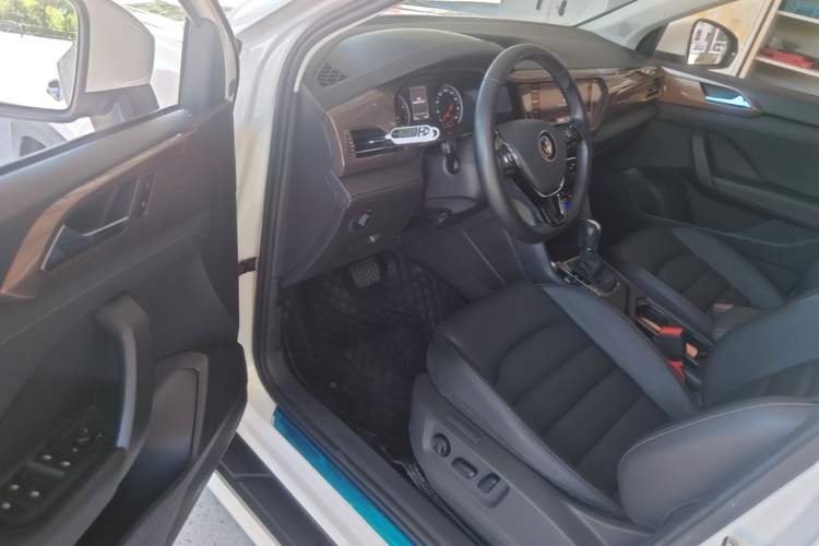 Used Volkswagen Tharu 2021 280TSI Two-Wheel-Drive Luxury Plus Edition Driver Seat