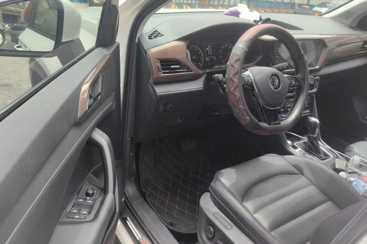 Used Volkswagen Tharu 2021 280TSI Two-Wheel-Drive Luxury Plus Edition Driver Seat