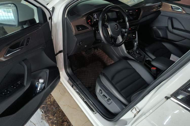 Used Volkswagen Tharu 2021 280TSI Two-Wheel-Drive Luxury Plus Edition Driver Seat