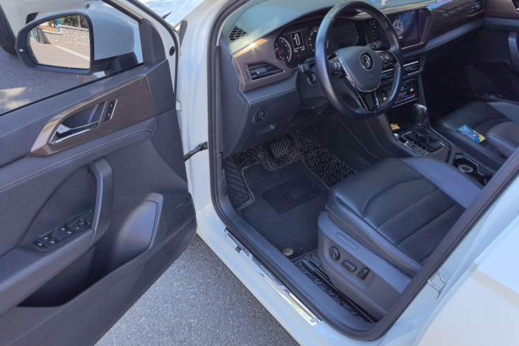 Used Volkswagen Tharu 2021 280TSI Two-Wheel-Drive Luxury Plus Edition Driver Seat