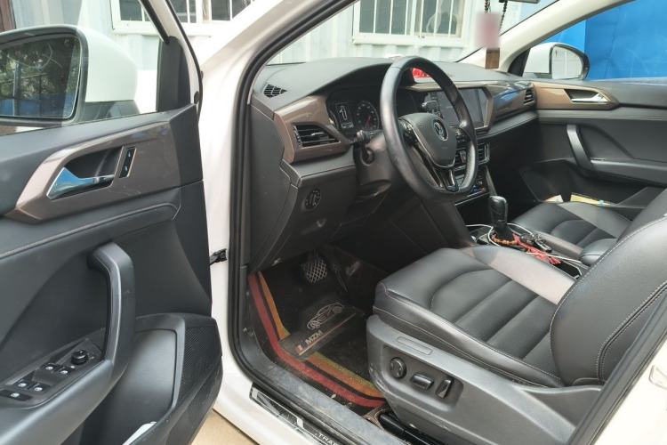 Used Volkswagen Tharu 2021 280TSI Two-Wheel-Drive Luxury Plus Edition Driver Seat