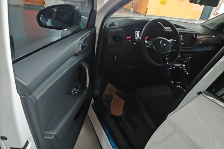 Used Volkswagen Tharu 2021 330TSI All-Wheel Drive Luxury PLUS Version Driver Seat