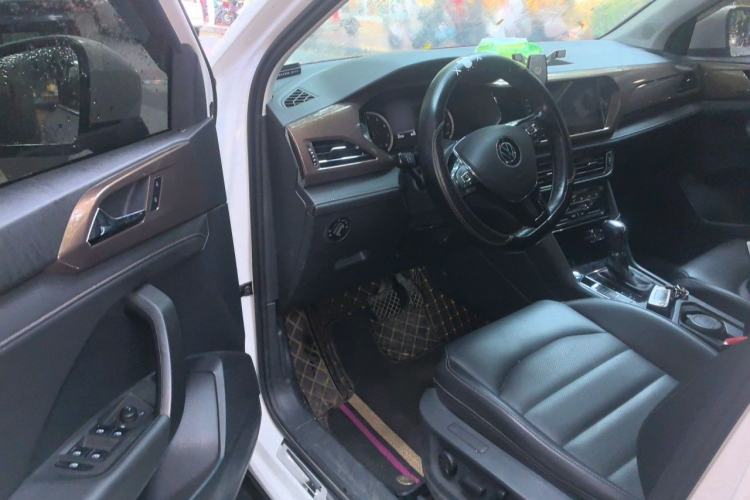 Used Volkswagen Tharu 2021 280TSI Two-Wheel-Drive Luxury Plus Edition Driver Seat