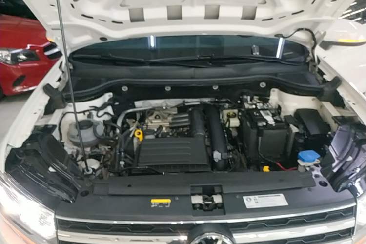 Used Volkswagen Tharu 2021 280TSI Two-Wheel-Drive Luxury Plus Edition Engine Bay