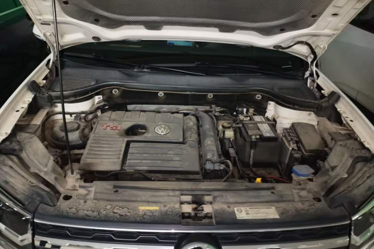 Used Volkswagen Tharu 2021 280TSI Two-Wheel-Drive Luxury Plus Edition Engine Bay