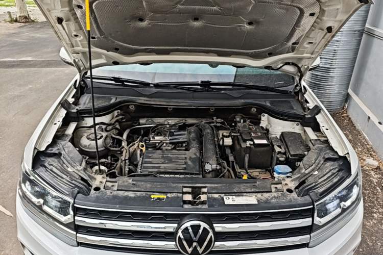 Used Volkswagen Tharu 2021 280TSI Two-Wheel-Drive Luxury Plus Edition Engine Bay