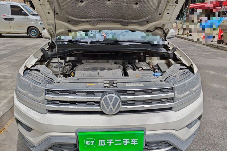 Used Volkswagen Tharu 2021 330TSI All-Wheel Drive Luxury PLUS Version Engine Bay