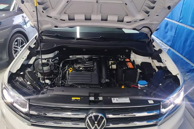Used Volkswagen Tharu 2021 280TSI Two-Wheel-Drive Luxury Plus Edition Engine Bay