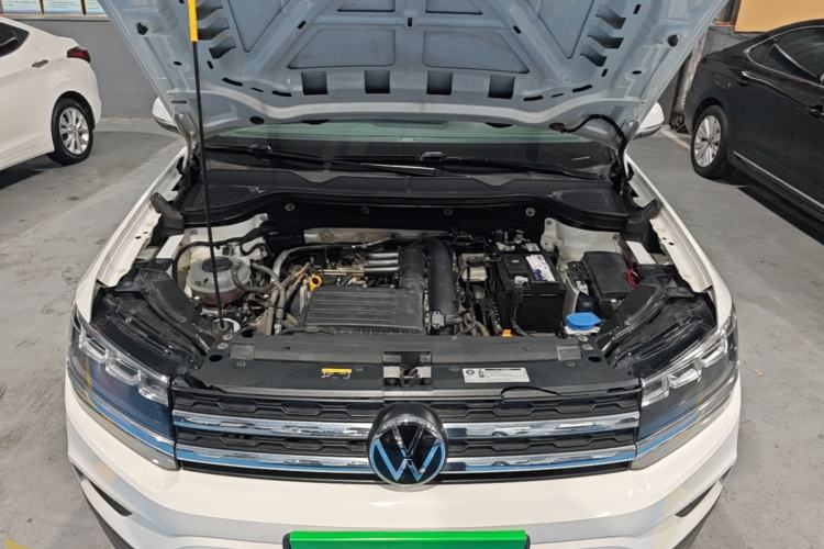 Used Volkswagen Tharu 2021 280TSI Two-Wheel Drive Trend Edition Engine Bay
