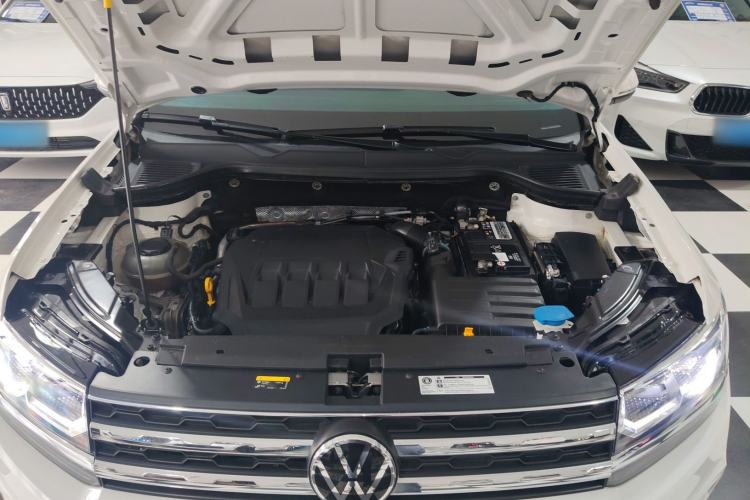 Used Volkswagen Tharu 2021 330TSI All-Wheel Drive Luxury PLUS Version Engine Bay