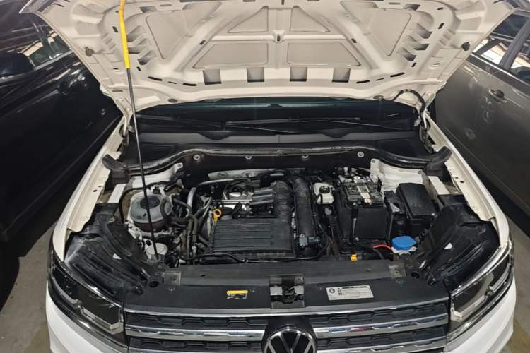 Used Volkswagen Tharu 2021 280TSI Two-Wheel-Drive Luxury Plus Edition Engine Bay