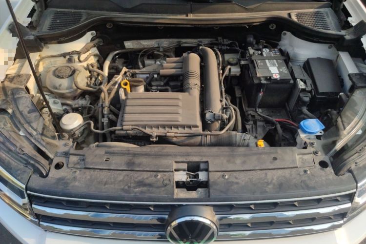 Used Volkswagen Tharu 2021 280TSI Two-Wheel-Drive Luxury Plus Edition Engine Bay