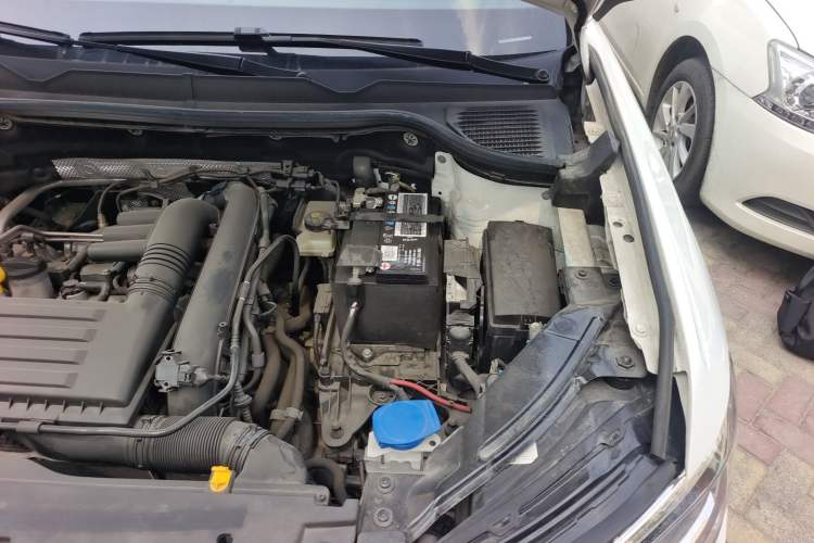 Used Volkswagen Tharu 2021 280TSI Two-Wheel-Drive Luxury Plus Edition Engine Bay Left