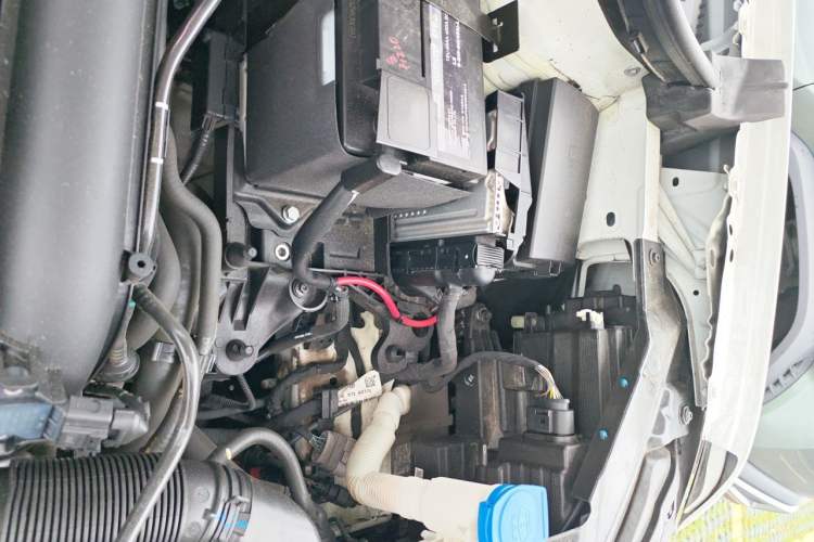 Used Volkswagen Tharu 2021 280TSI Two-Wheel-Drive Luxury Plus Edition Engine Bay Left
