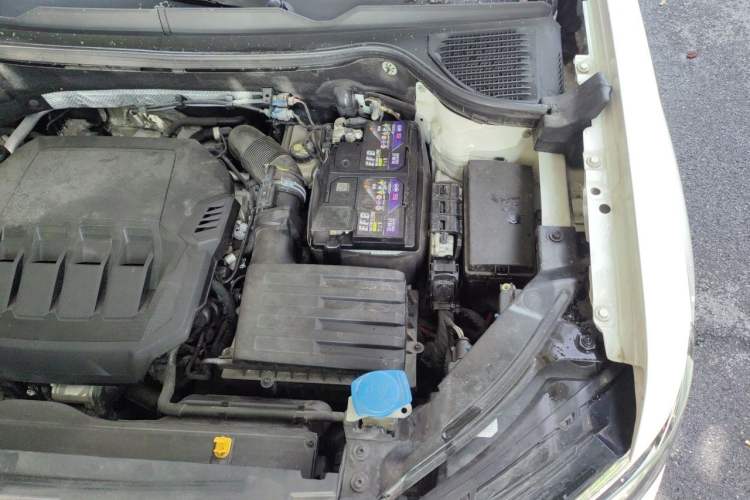 Used Volkswagen Tharu 2021 330TSI All-Wheel Drive Luxury PLUS Version Engine Bay Left