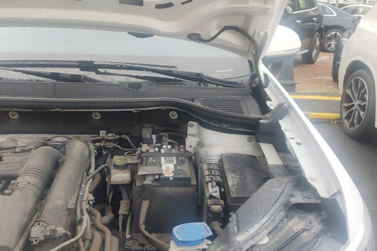 Used Volkswagen Tharu 2021 280TSI Two-Wheel-Drive Luxury Edition Engine Bay Left
